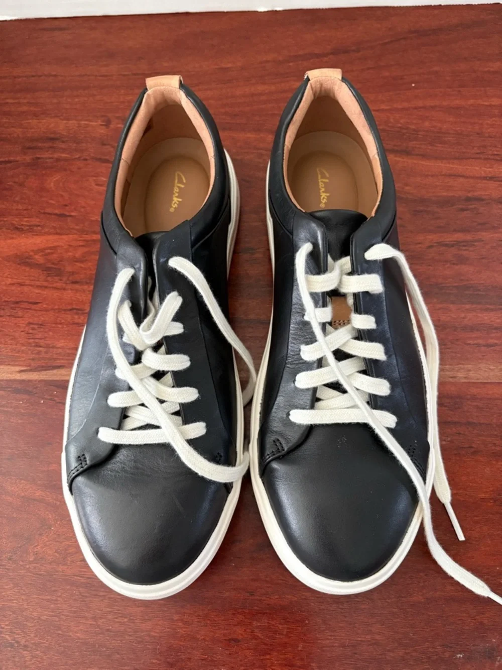 Clarks Women's Un Maui Lace Sneaker Black Leather Size 10M - Picture 1 of 8